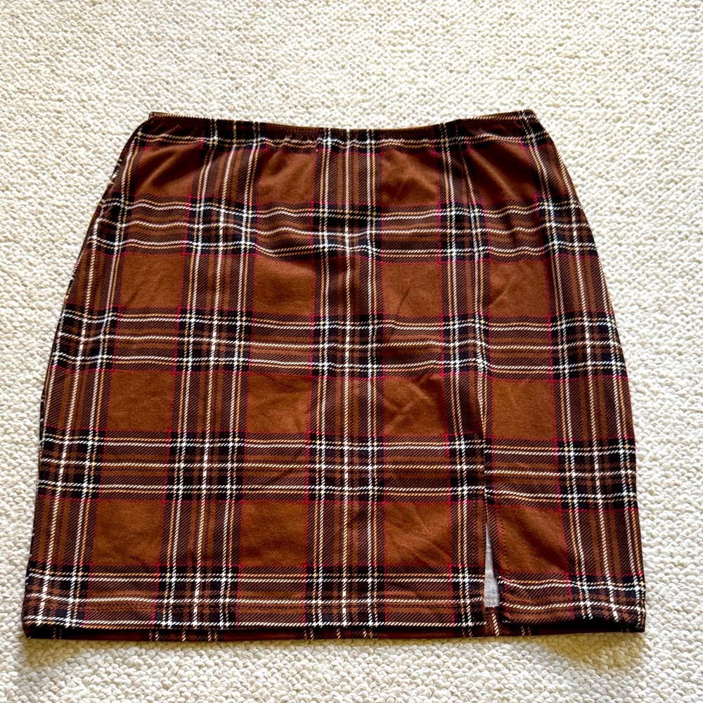 Just Polly Plaid Brown Skirt size small